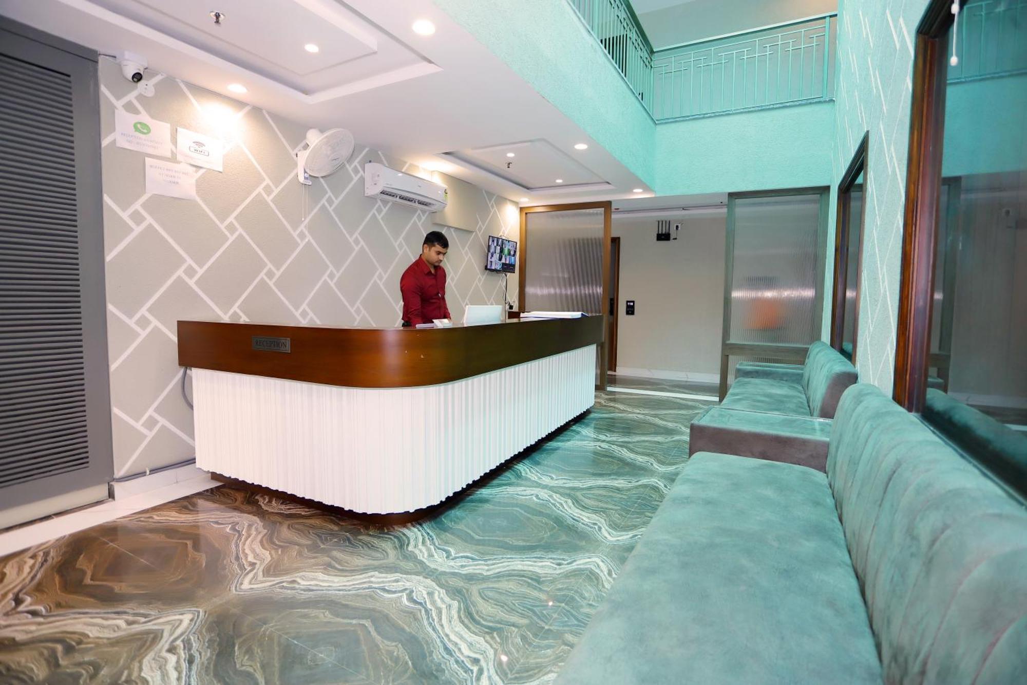 Hotel Nirvana Inn - Near Expo Mart Greater Noida Exterior photo