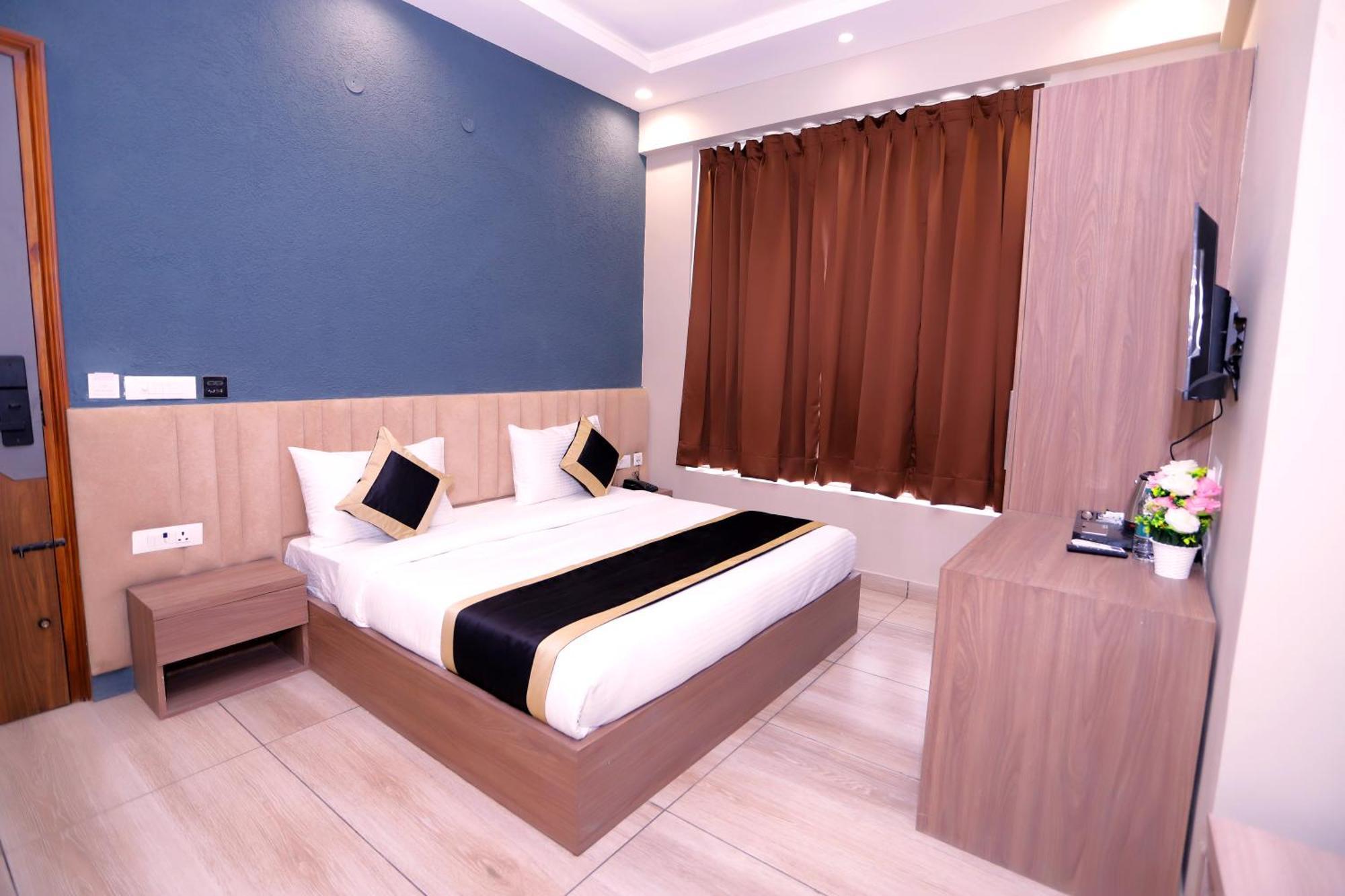Hotel Nirvana Inn - Near Expo Mart Greater Noida Exterior photo